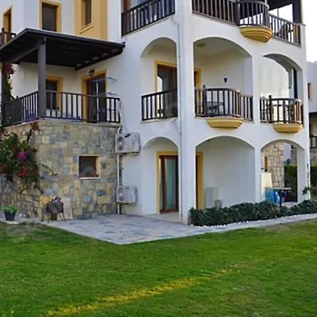 House With Garden And Shared Pool In Bodrum Golturkbuku